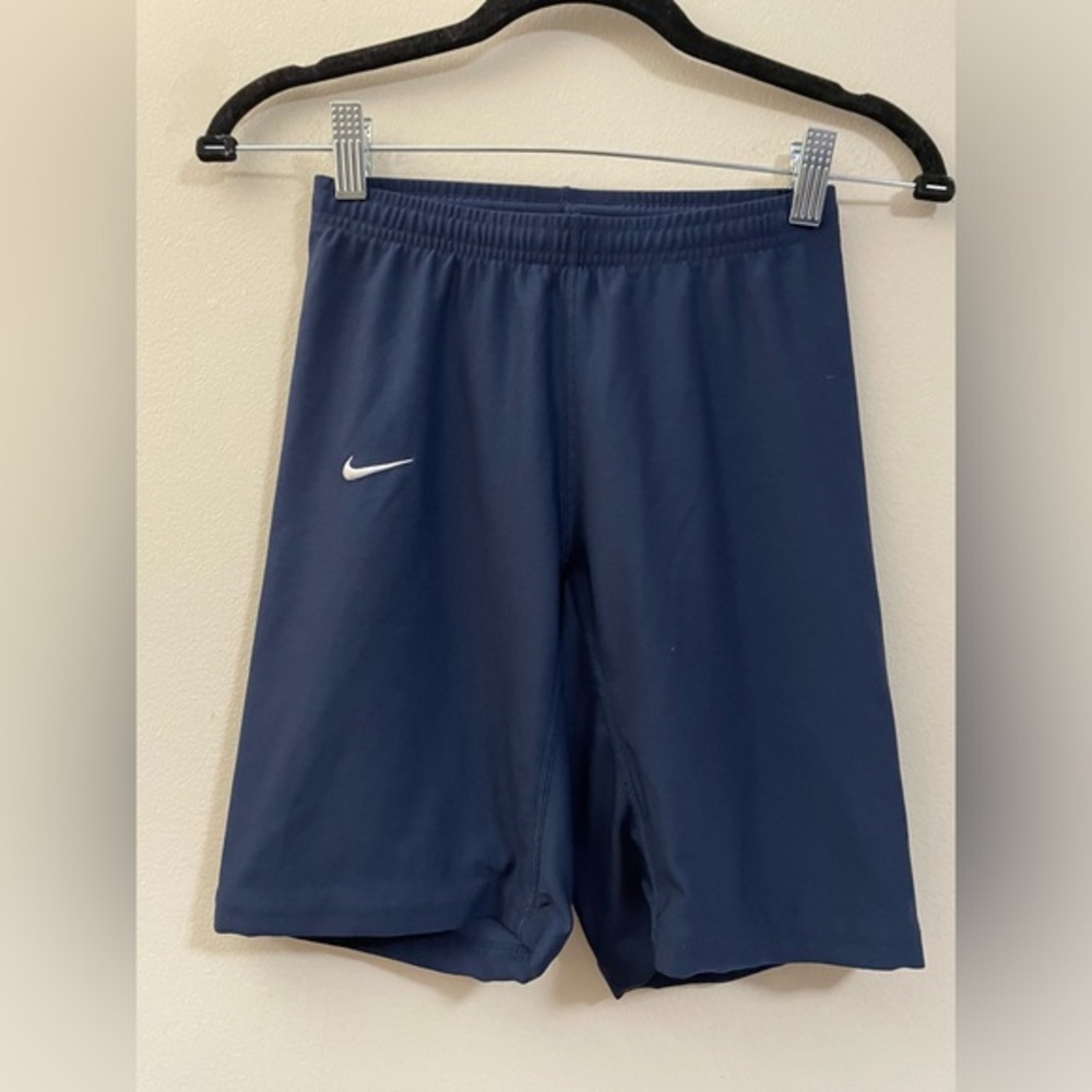 Women’s Nike Biker Shorts Slim Fit‎ in Navy - S